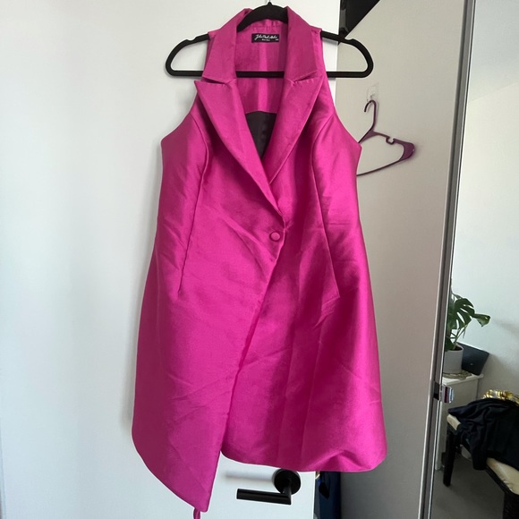 john paul ataker Dresses & Skirts - PINK JOHN PAUL ATAKER RUNWAY COUTURE HOT PINK  DRESS 44